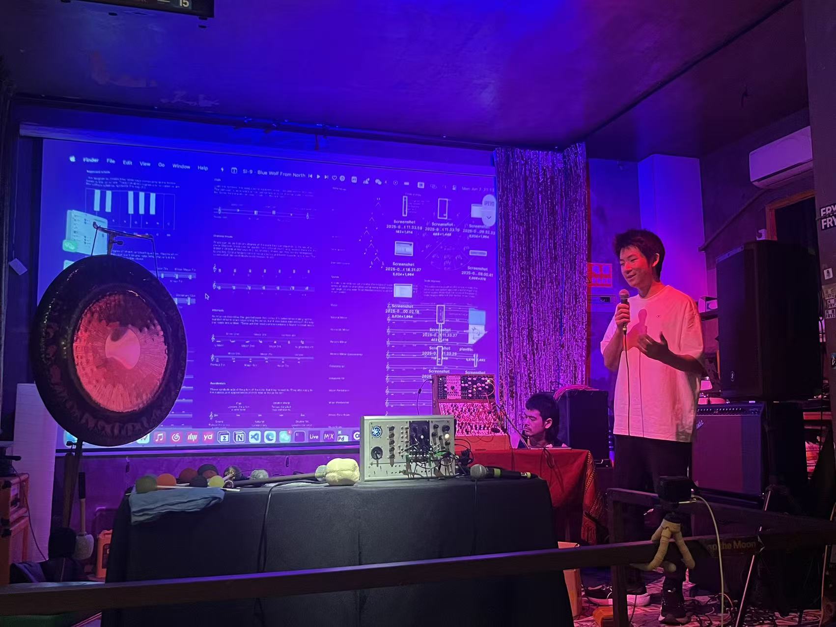 Emochine 3: A Salon for Synth Makers additional